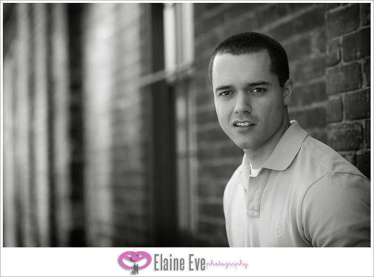 Distillery District, Toronto Ontario, Engagement Photography, Wedding Photographer, international and Destination Weddings